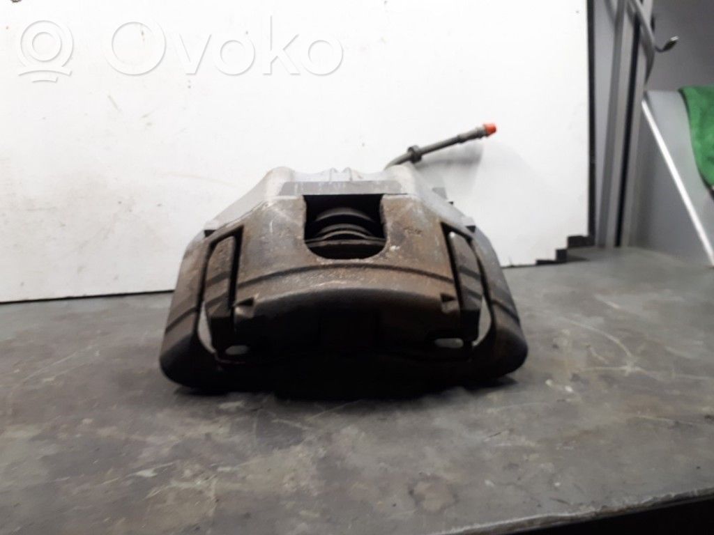 Audi A4 S4 B7 8E 8H Front brake caliper 