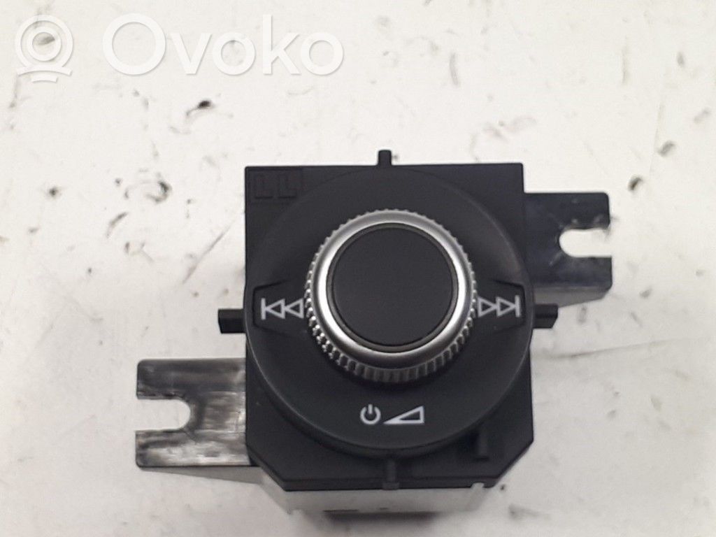 Audi Q2 - Mando de control del sonido 