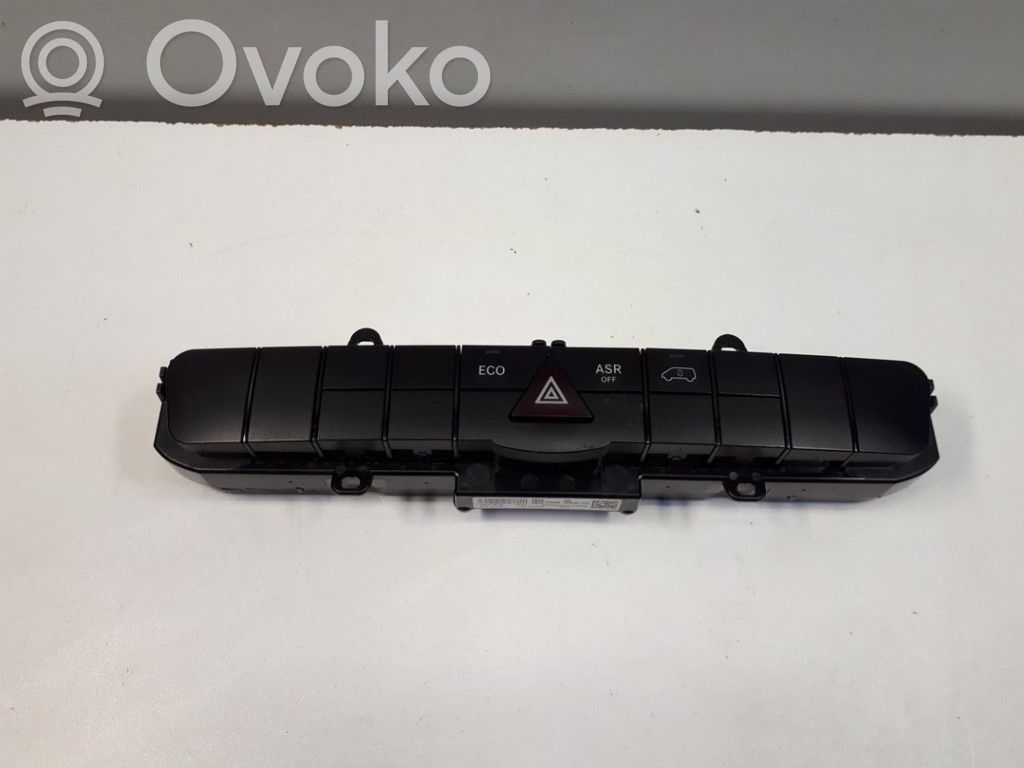 Mercedes-Benz Sprinter W906 Botón interruptor de luz de peligro 