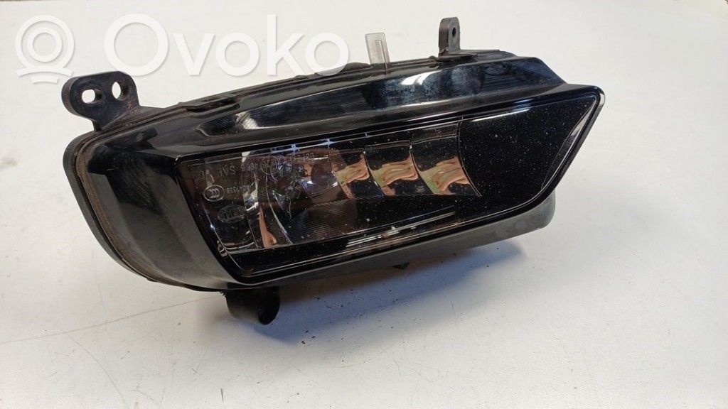 Audi A5 8T 8F Światło przeciwmgłowe przednie 