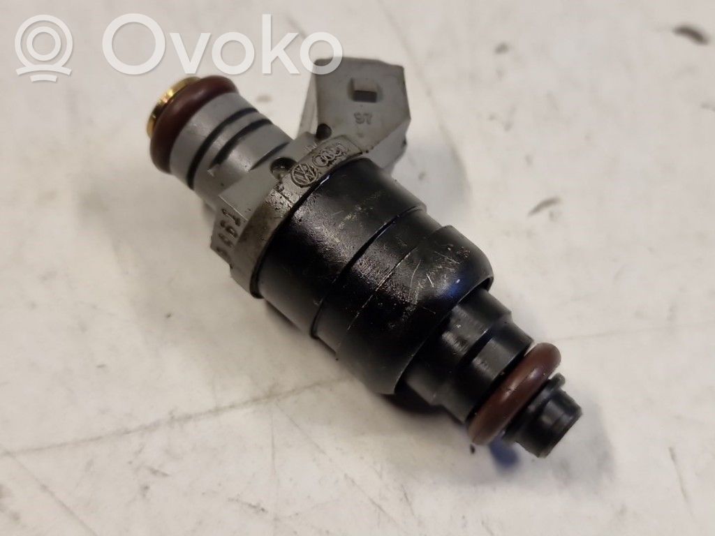 Inyector de combustible   06A906031A,06A906031A