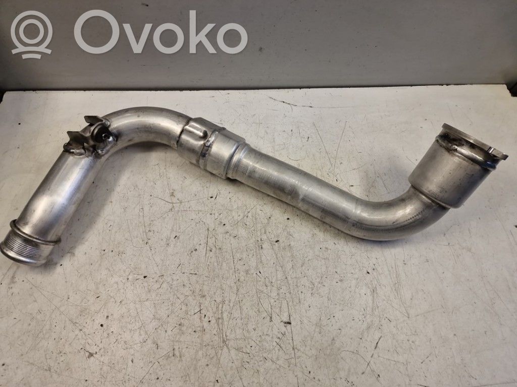 Audi A4 S4 B9 Wąż / Rura intercoolera 