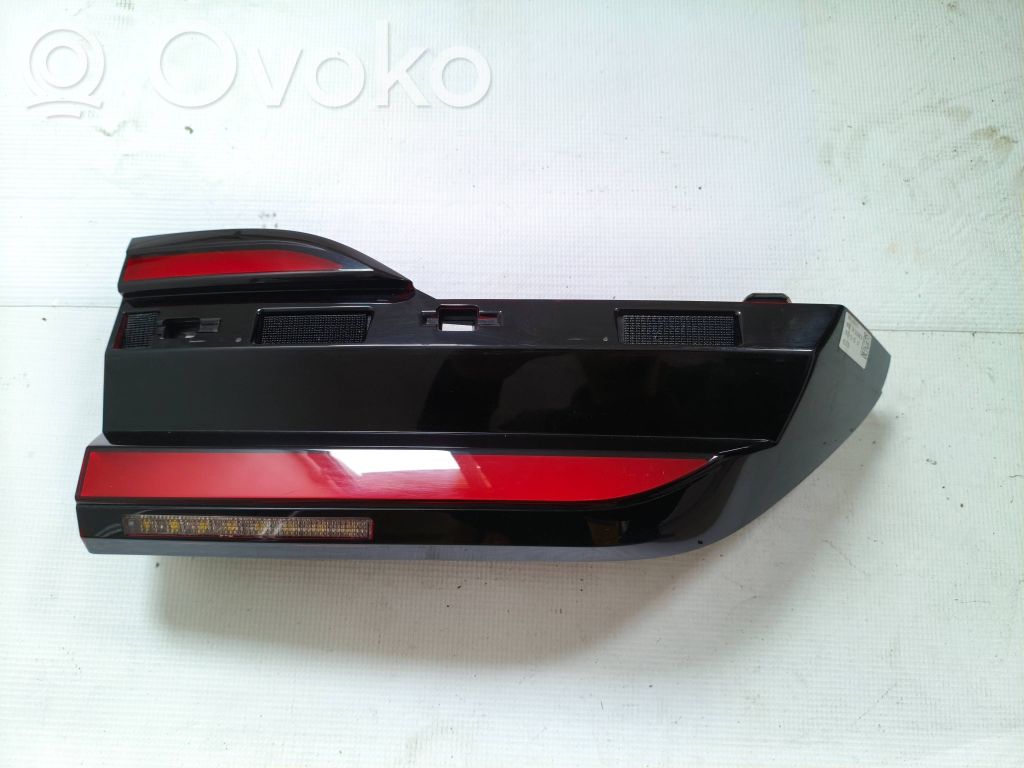 BMW X7 G07 Lampy tylnej klapy bagażnika 