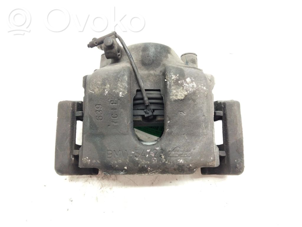 Front brake caliper