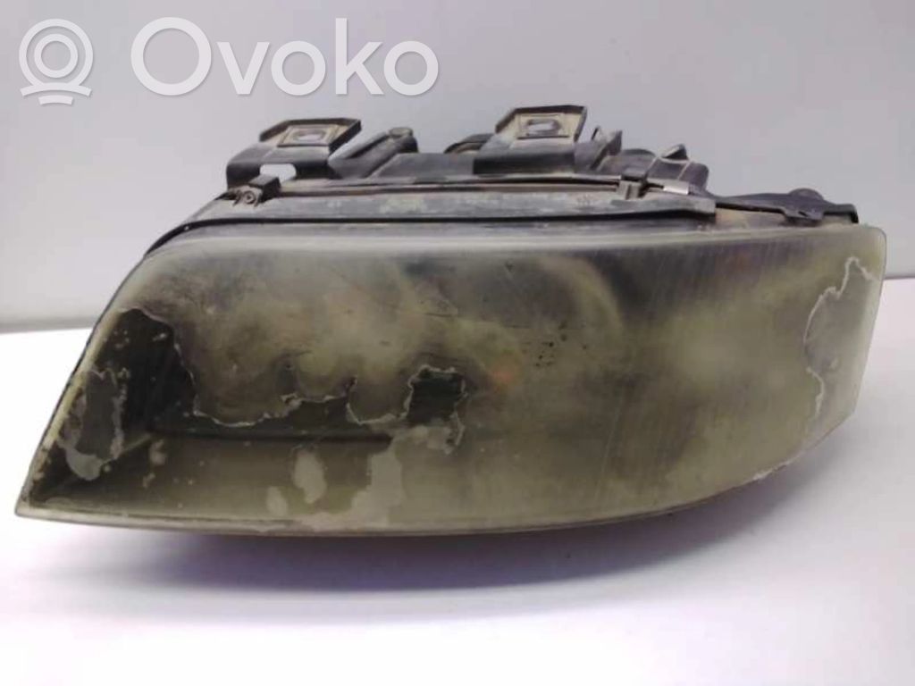 Audi A6 Allroad C5 Headlight/headlamp 