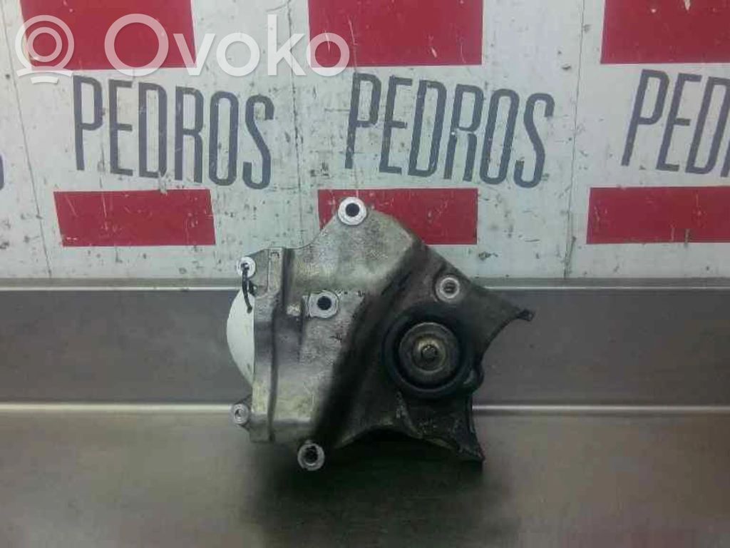 Engine mount bracket