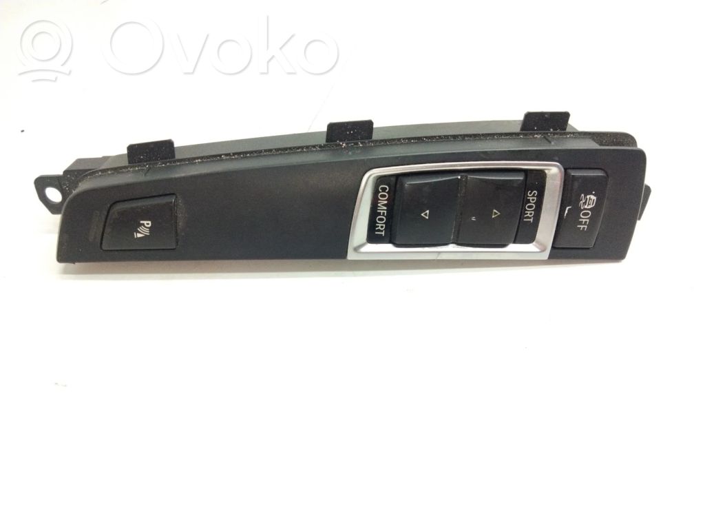 BMW 5 F10 F11 Przycisk / Przełącznik ogrzewania szyby przedniej / czołowej 