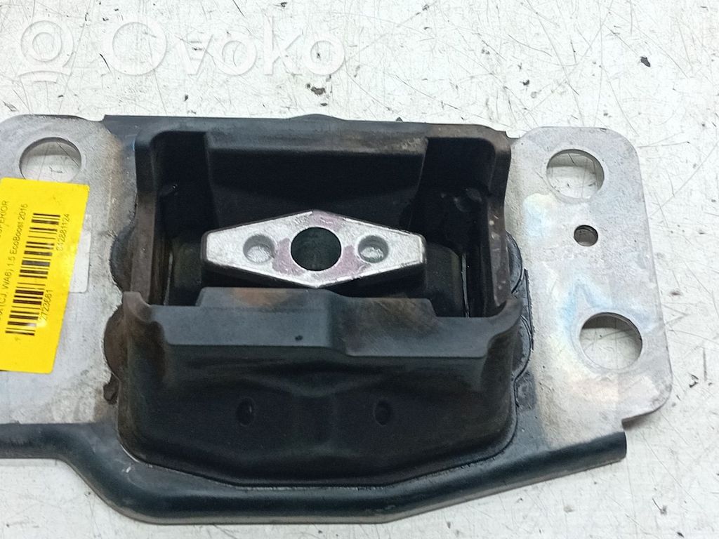 Engine mount bracket   7G917M121