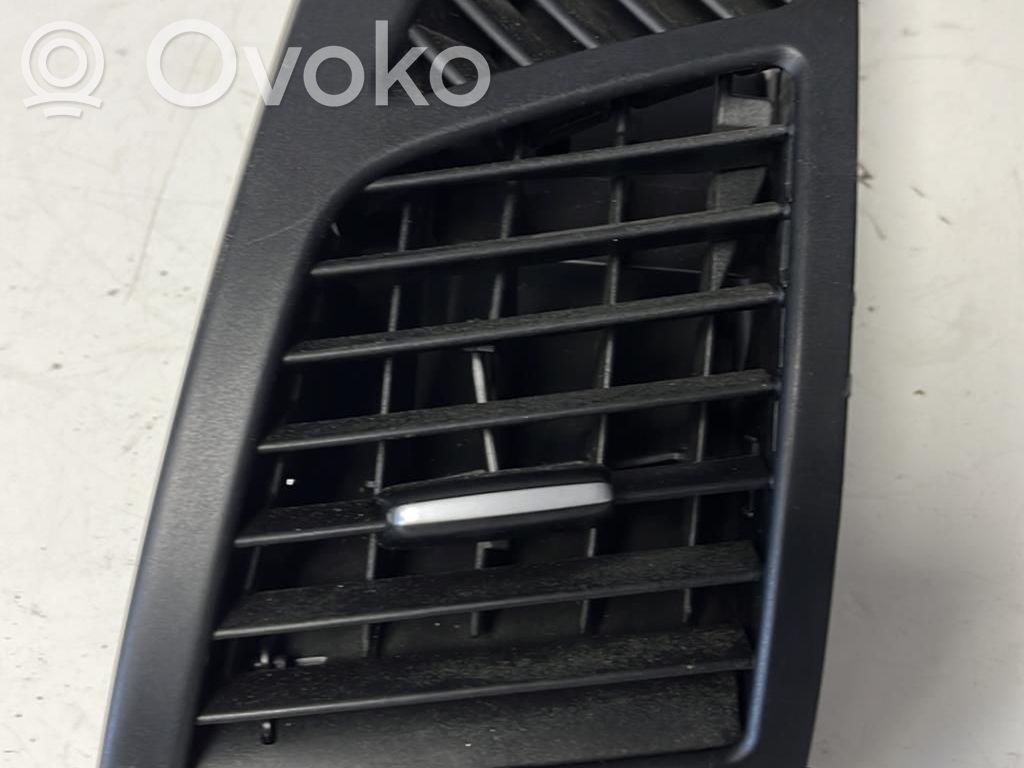 BMW 1 E81 E87 Moldura protectora de la rejilla de ventilación lateral del panel 