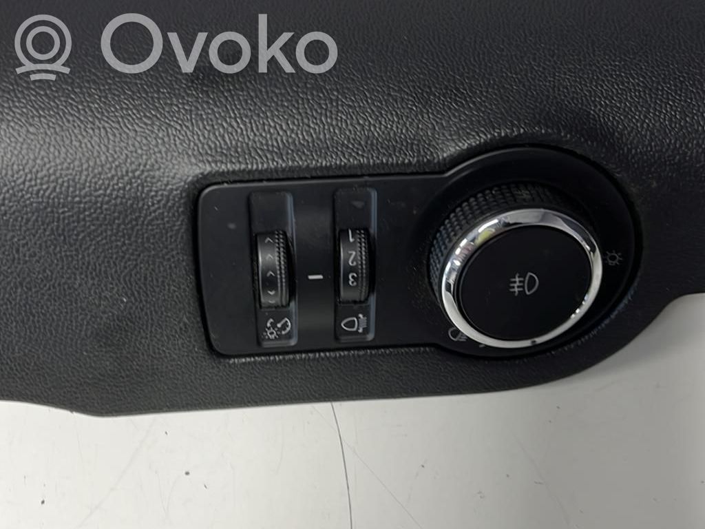 Light switch   13268722