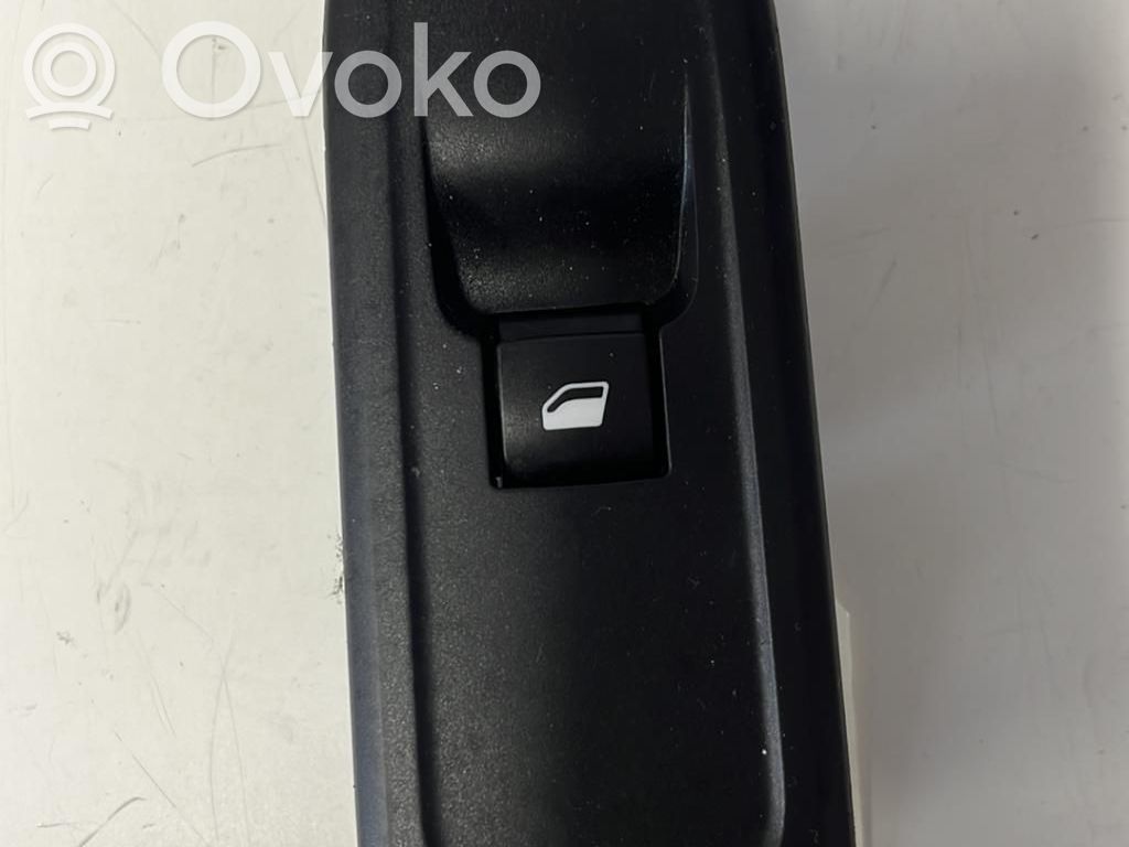 Electric window control switch   00006490CH