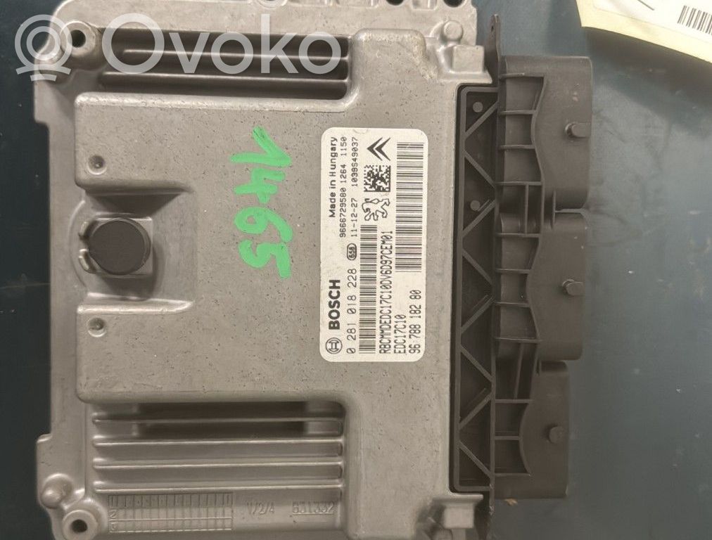 Peugeot 308 Engine control unit/module 