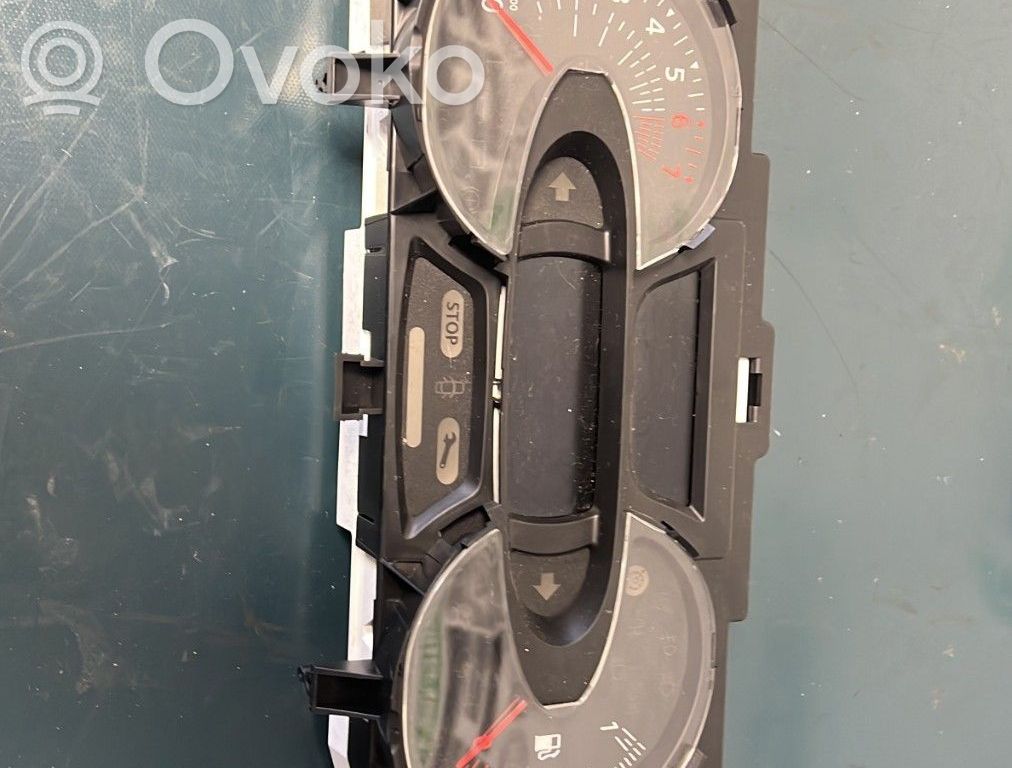 Renault Captur Speedometer (instrument cluster) 