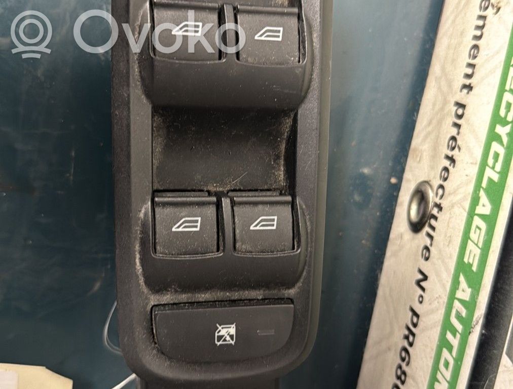 Ford Fiesta Electric window control switch 