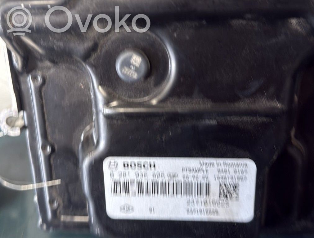 Engine control unit/module   237101662S