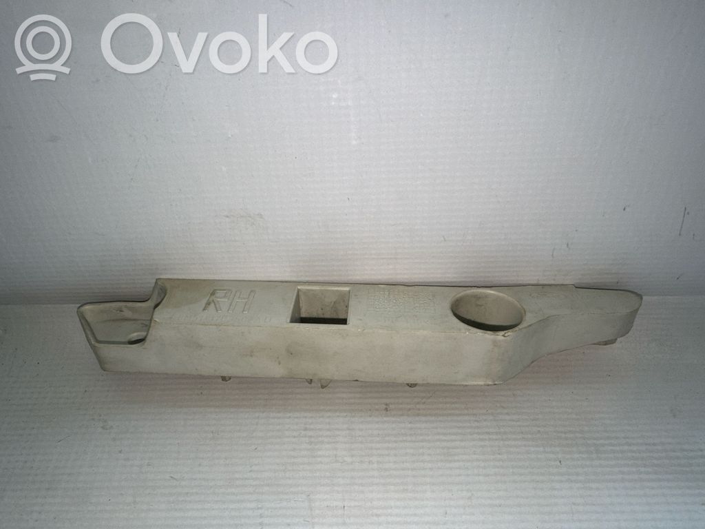 Front bumper mounting bracket   8M5117D958AD