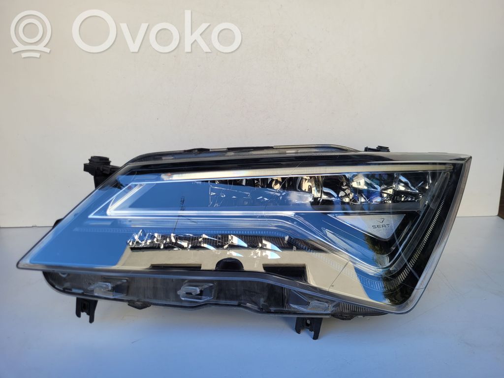 Headlight/headlamp   576941007F,90117433A