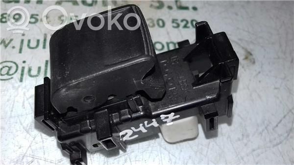 Toyota Auris E180 Electric window control switch 