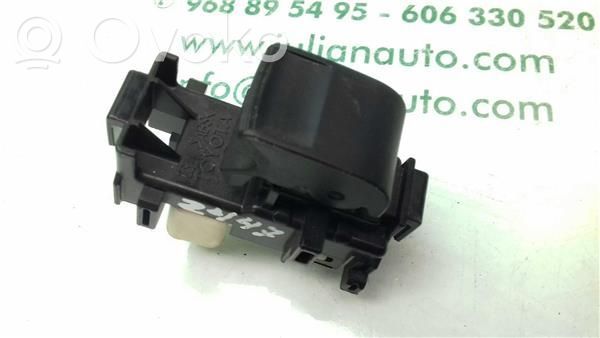 Electric window control switch   8292D20