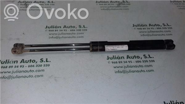 Renault Clio I Tailgate/trunk/boot lid buffer 
