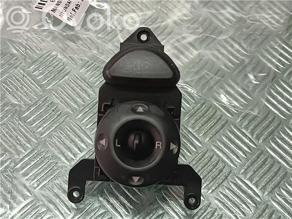 Hyundai Santa Fe Wing mirror switch 