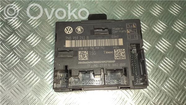 Engine control unit/module ECU   7N0959792B