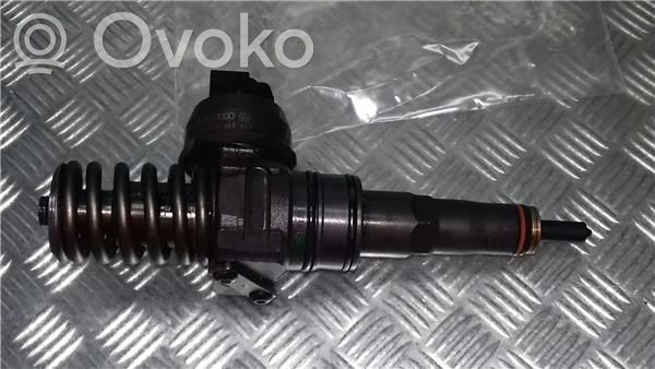 Inyector de combustible   38130073AG
