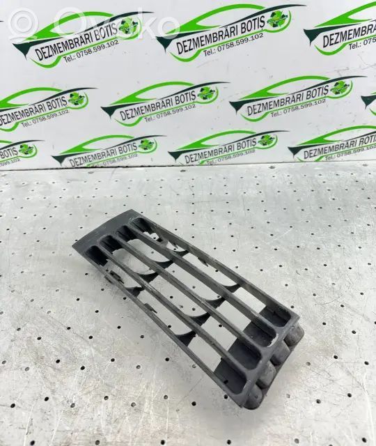 Kratka dolna zderzaka przedniego   OXO5X2WJ