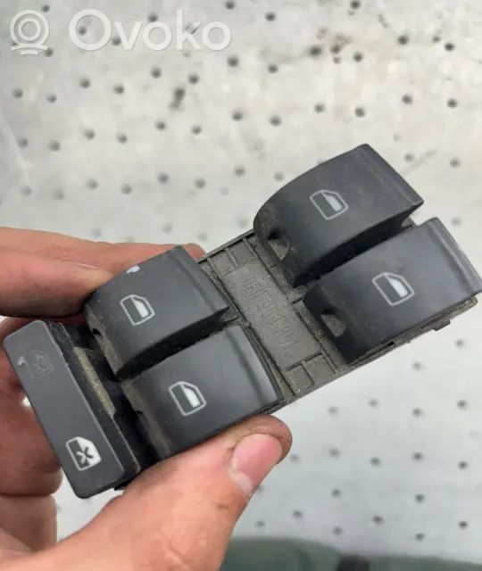 Electric window control switch   UCSGUPUO