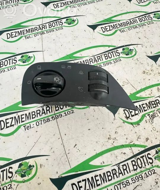 Headlight wiper switch   CM9ZRCGW