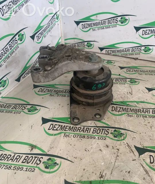 Engine mounting bracket   KLRMCV1P