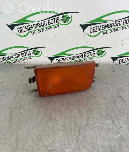 Volkswagen Golf III Lampă semnalizare bară față 