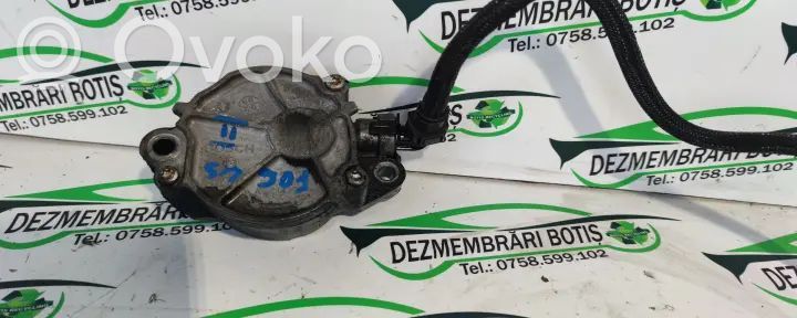 Vacuum pump   IR9YNJHN