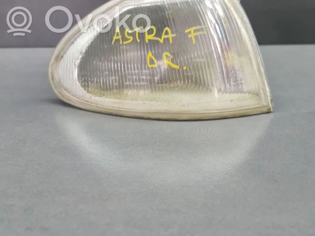 Opel Astra F Blinker vorne Stoßstange 