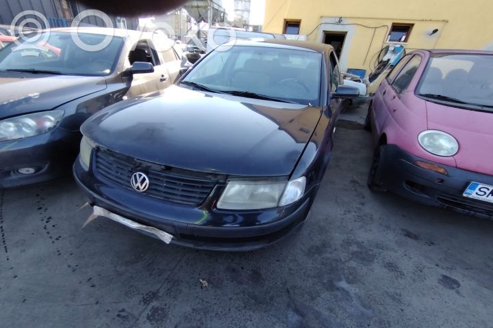 Volkswagen PASSAT B5 Generatore/alternatore 
