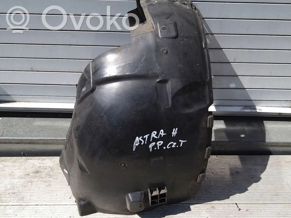 Opel Astra H Apakšspārns 