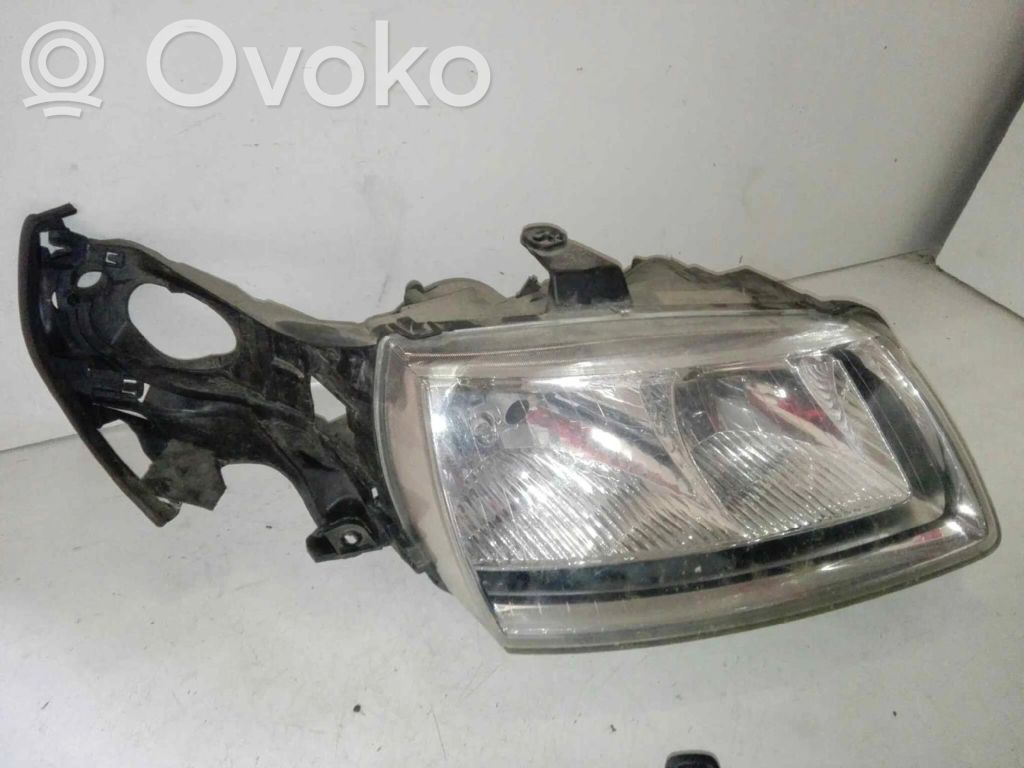 Phare frontale   89006242