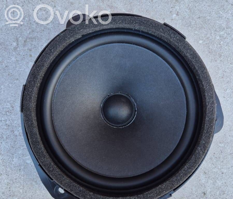 Audi A3 S3 8P Altavoz de la puerta trasera 