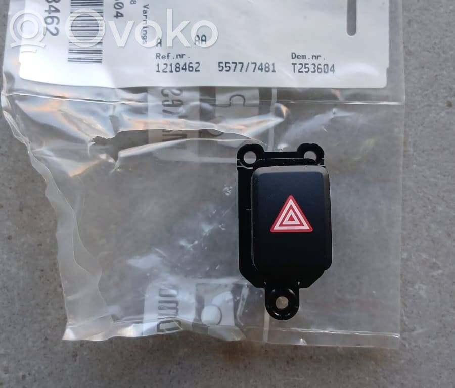 KIA Ceed Hazard light switch 