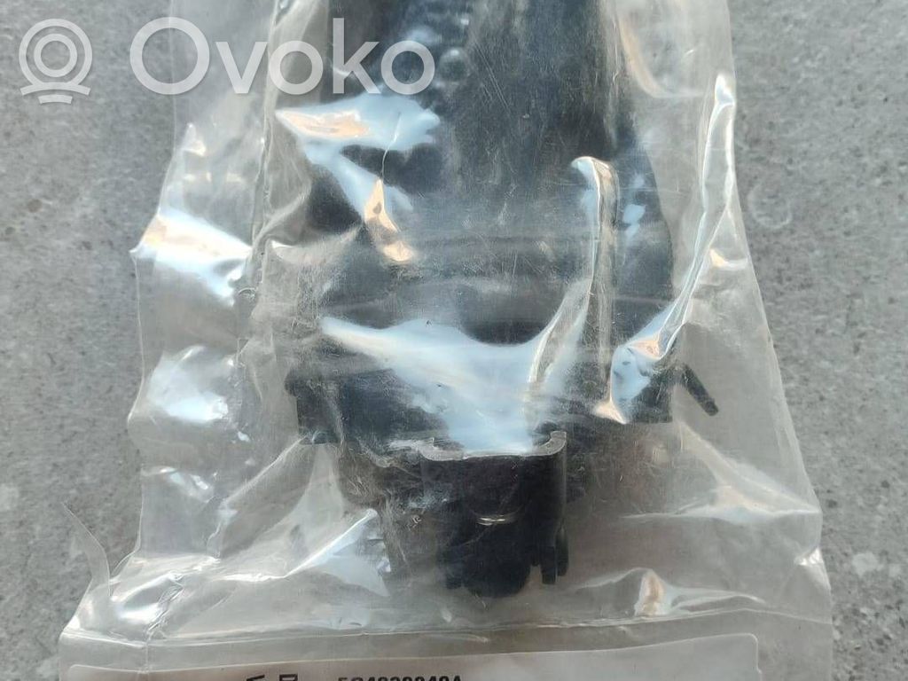 Volkswagen Golf VII Takaoven pidätin 