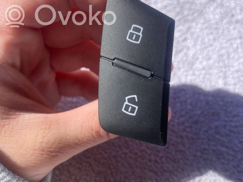 Central locking switch button   4G2962108