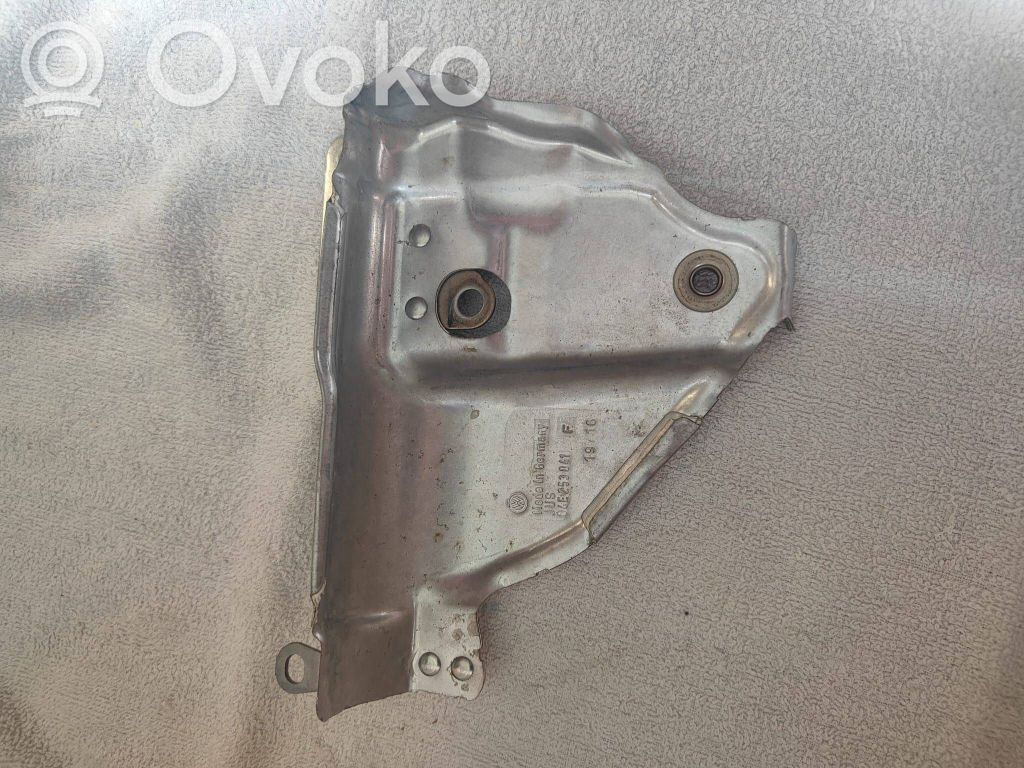 Volkswagen Golf VII Moottoritilan lämpökilpi 