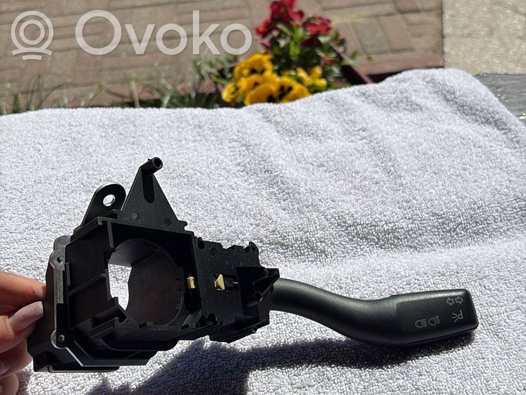 Audi Q7 4L Indicator stalk 