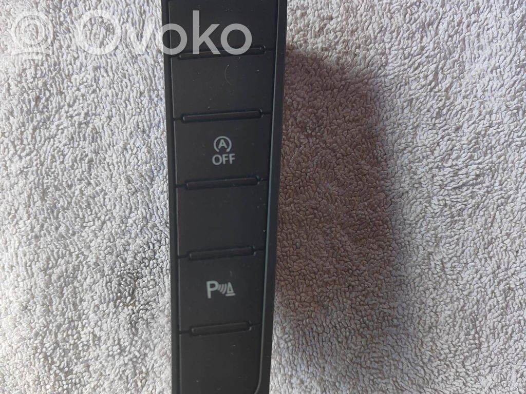 Volkswagen PASSAT B7 Interruptor del sensor de aparcamiento (PDC) 