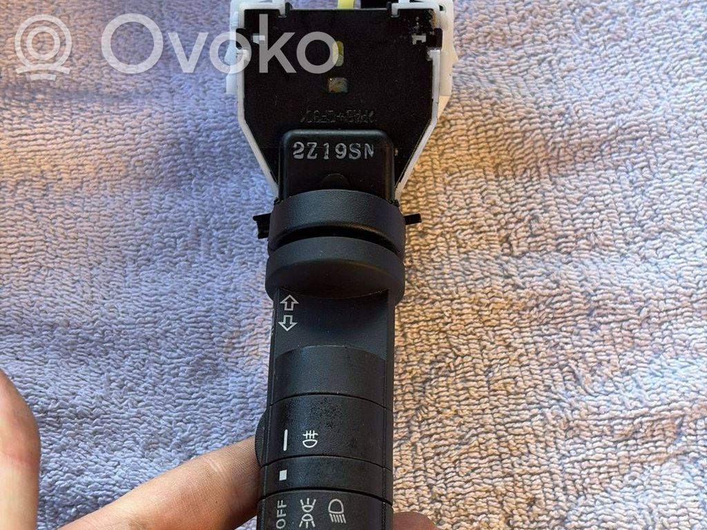 Nissan Qashqai Light switch 
