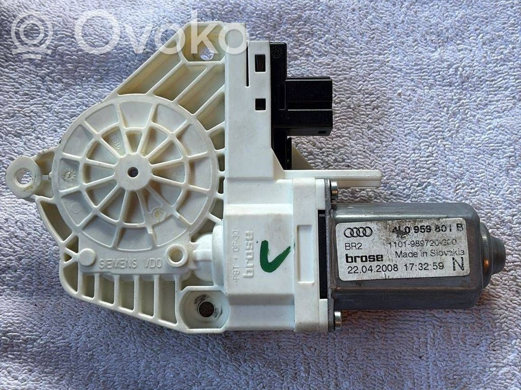 Audi Q7 4L Priekinio lango pakelėjo varikliukas 