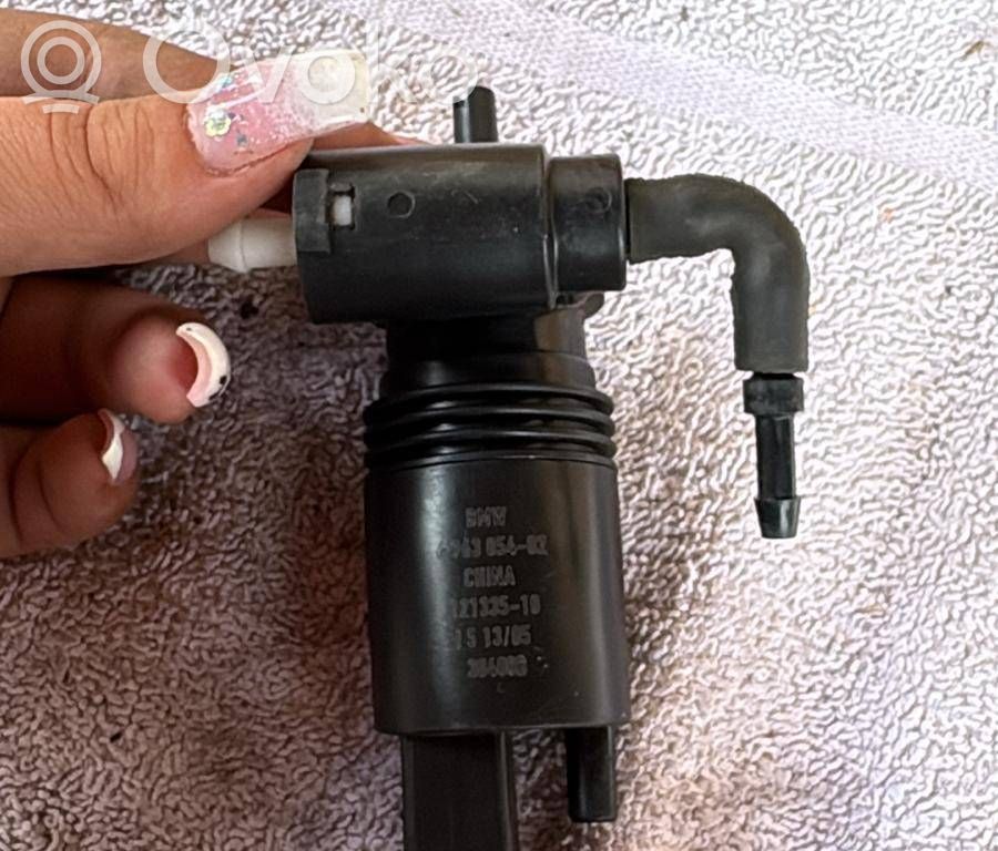 Mini One - Cooper R50 - 53 Windscreen/windshield washer pump 