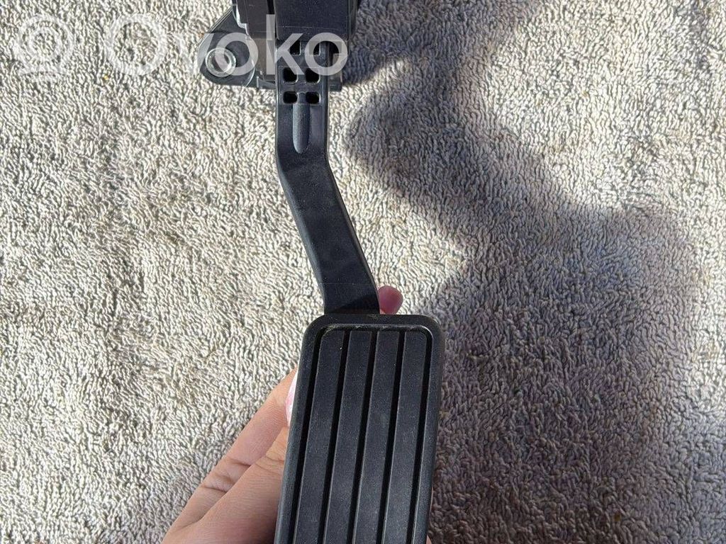 Subaru XV I Accelerator throttle pedal 