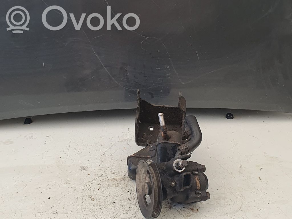 Ohjaustehostimen pumppu   69118