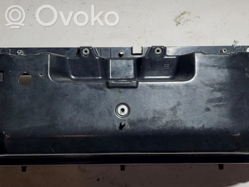 Tesla Model X Radiatorių panelė 